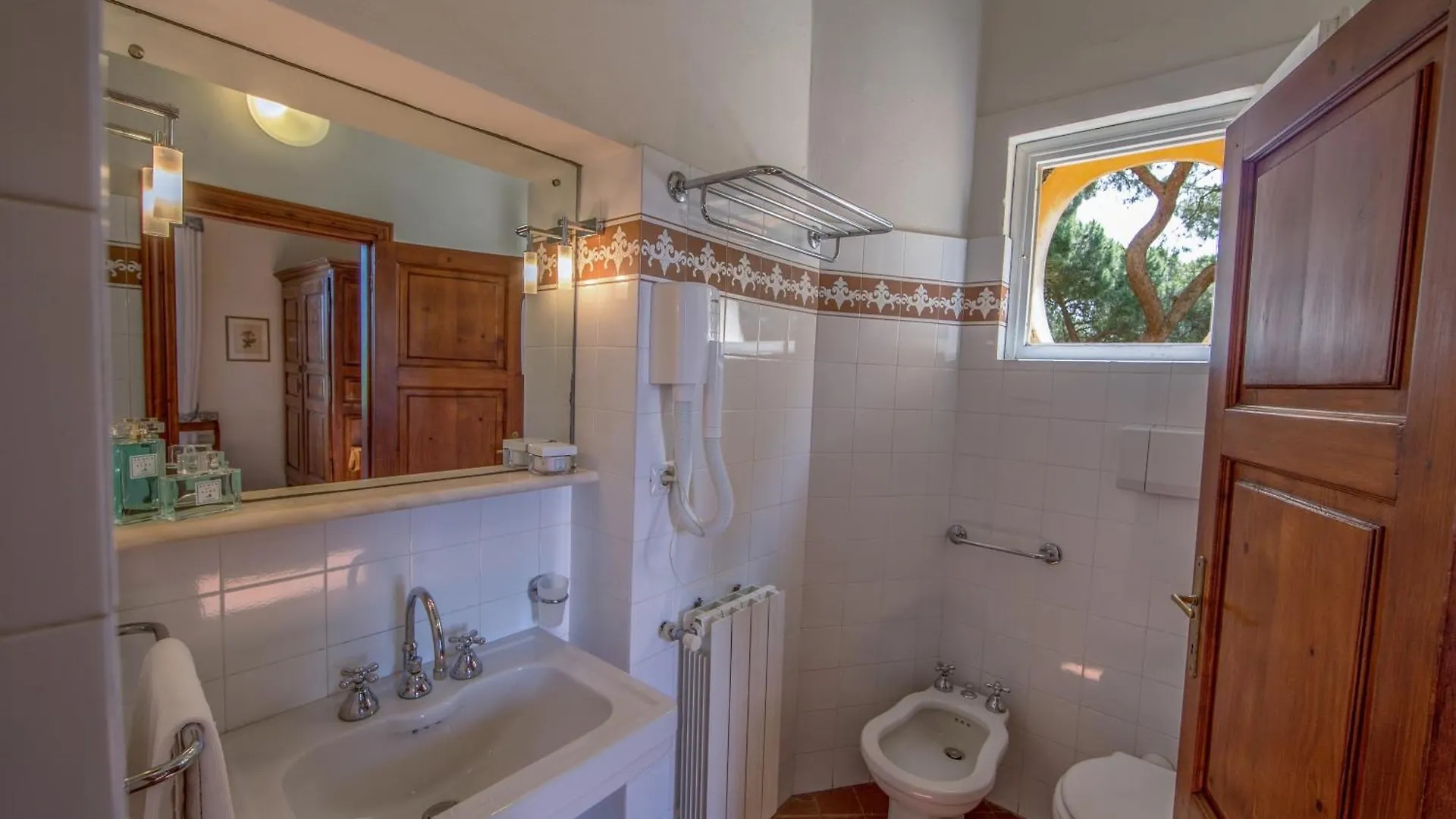 Tenuta Delle Ripalte Capoliveri  Hotel